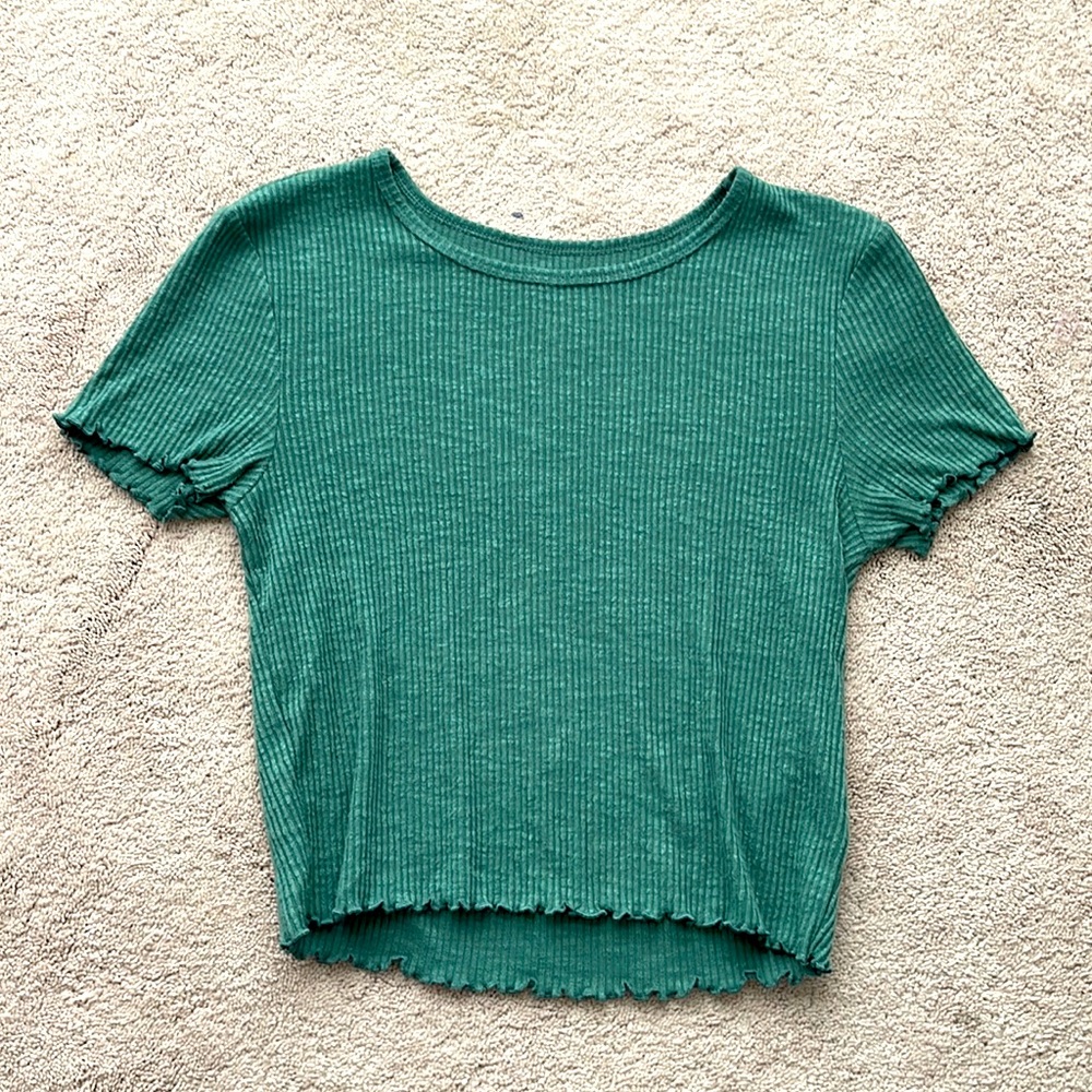 american eagle cropped shirt